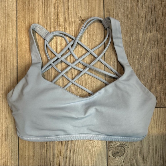 ✨❗️Lululemon Free to Be bra - 4 A/B - Picture 1 of 9
